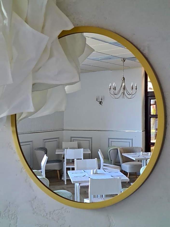 Grand Royal Hotel