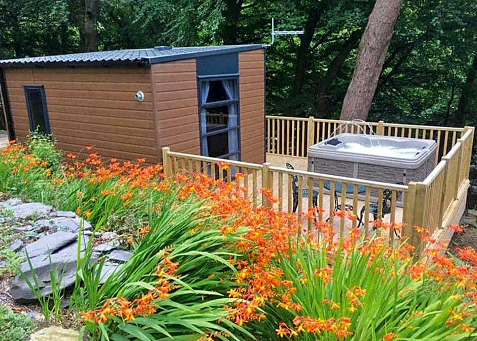 Ogwen Bank Caravan And Lodge Park