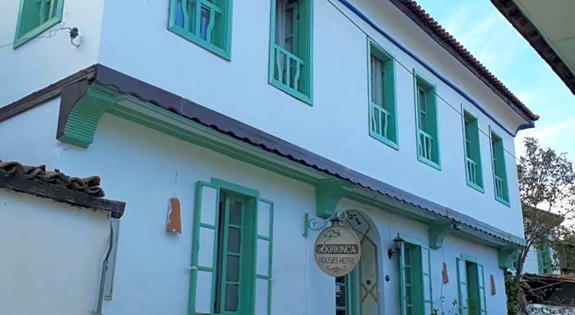 Kirkinca Houses