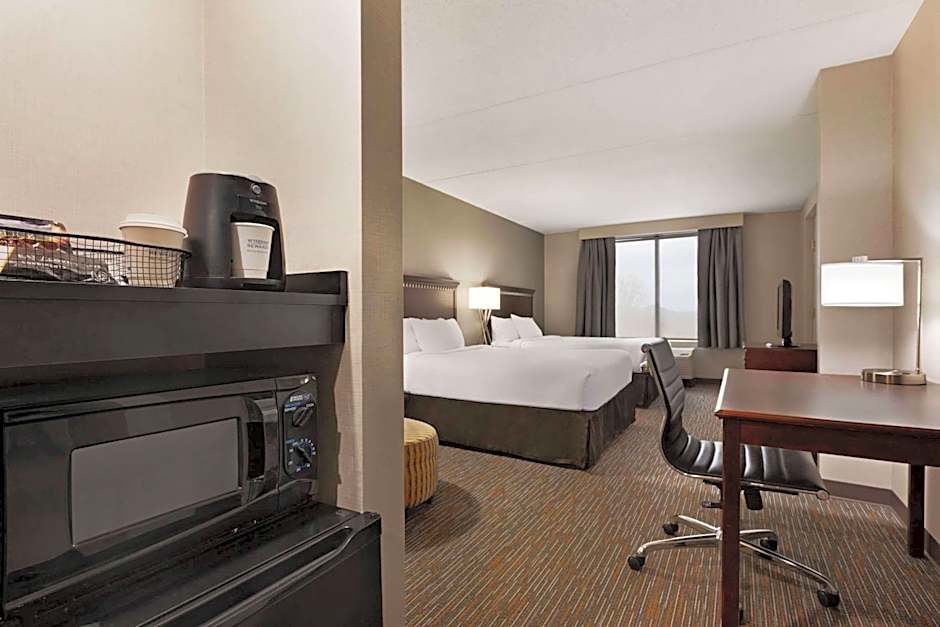 Wingate by Wyndham Bridgeport