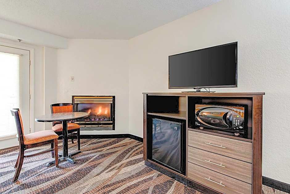 Quality Inn Creekside - Downtown Gatlinburg