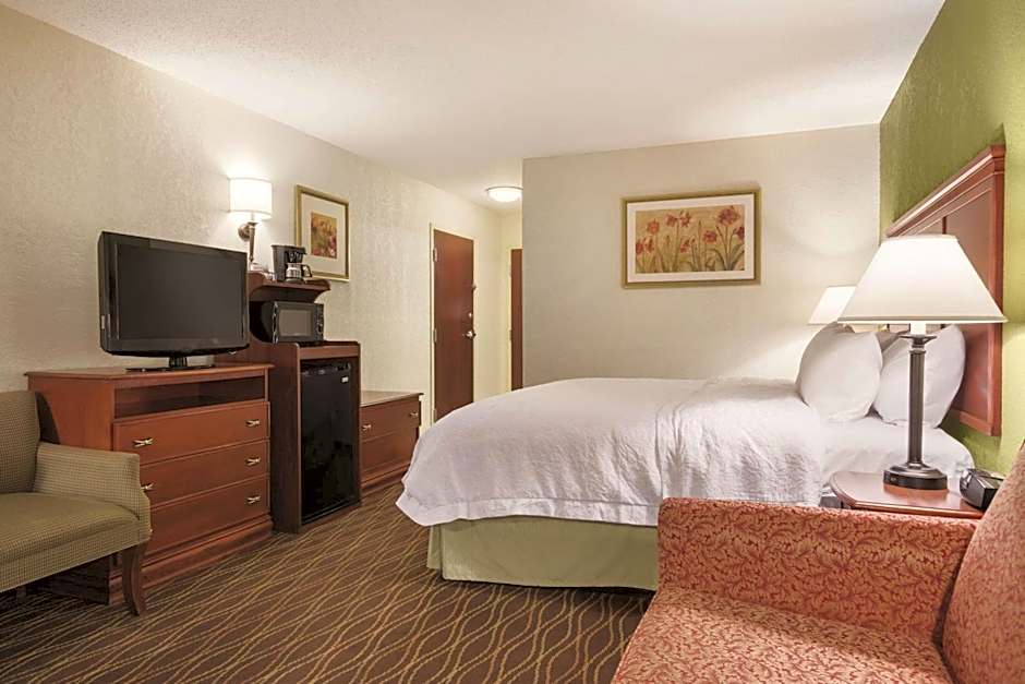 Hampton Inn By Hilton & Suites Greenfield