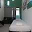Easy Hotel