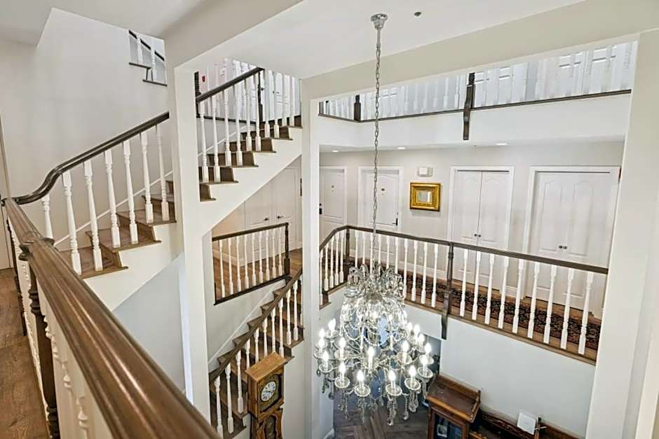 Mirabelle Inn & Restaurant