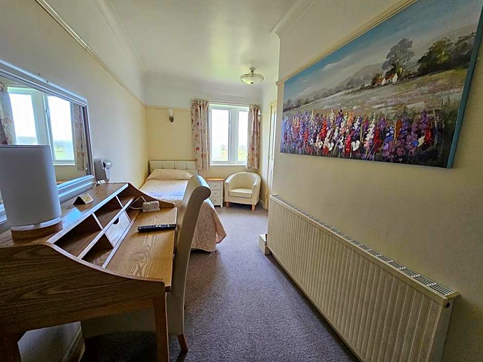 Schoolhouse Restaurant and Hotel