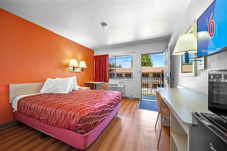 Queen Suite