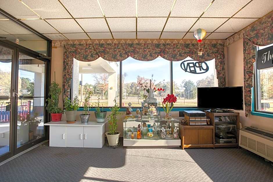 Travelers Inn By OYO, Templeton VA