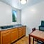 Econo Lodge Inn & Suites Heavenly Village Area