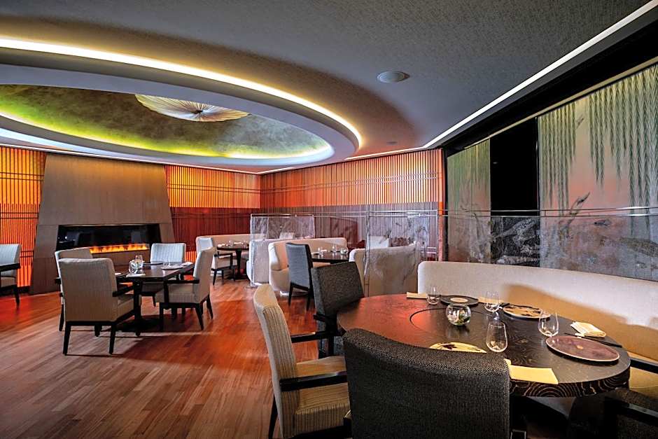 Four Seasons Hotel