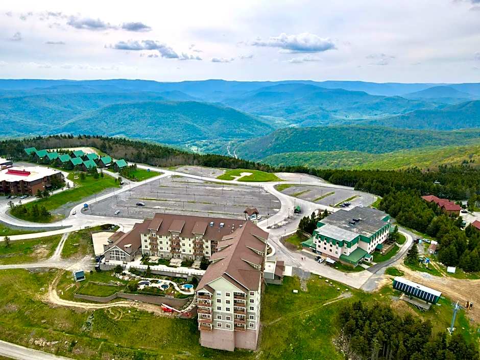 Remodeled Ski In-Out - 305 Soaring Eagle - Luxury!