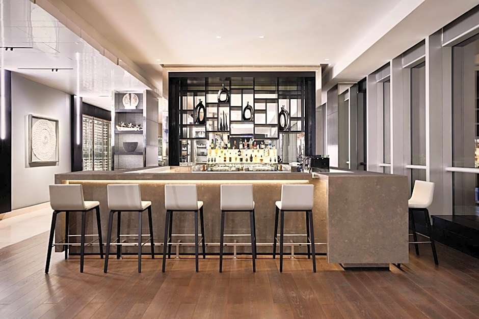 AC Hotel Santiago Cenco Costanera