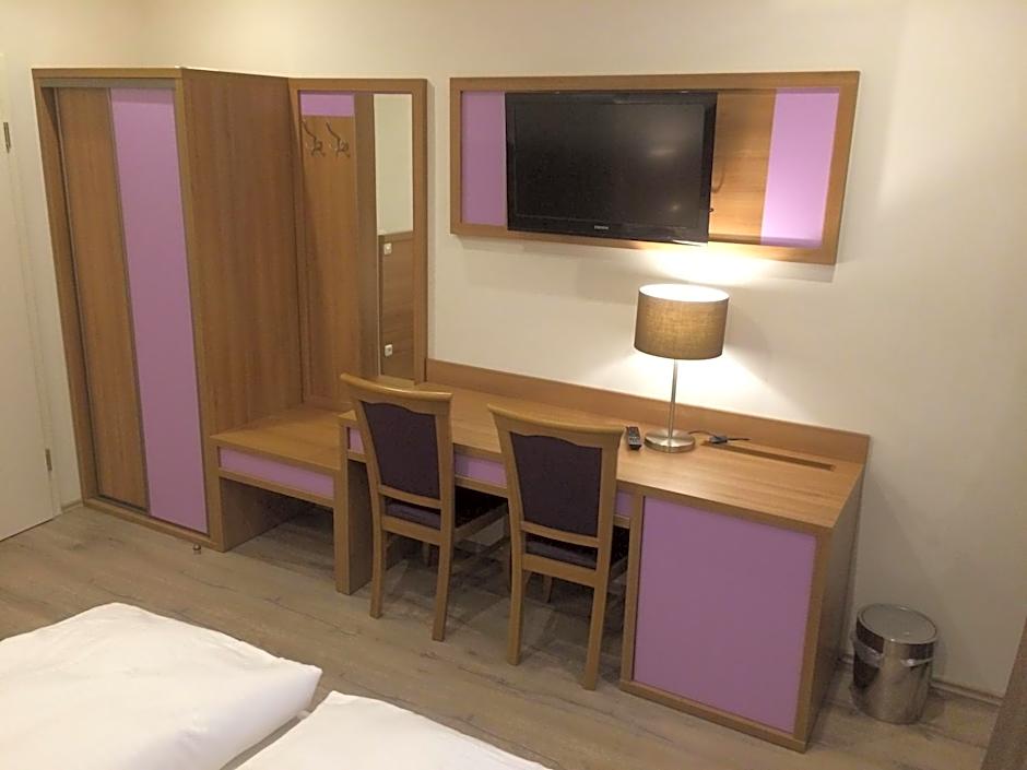 Slamba Hostel