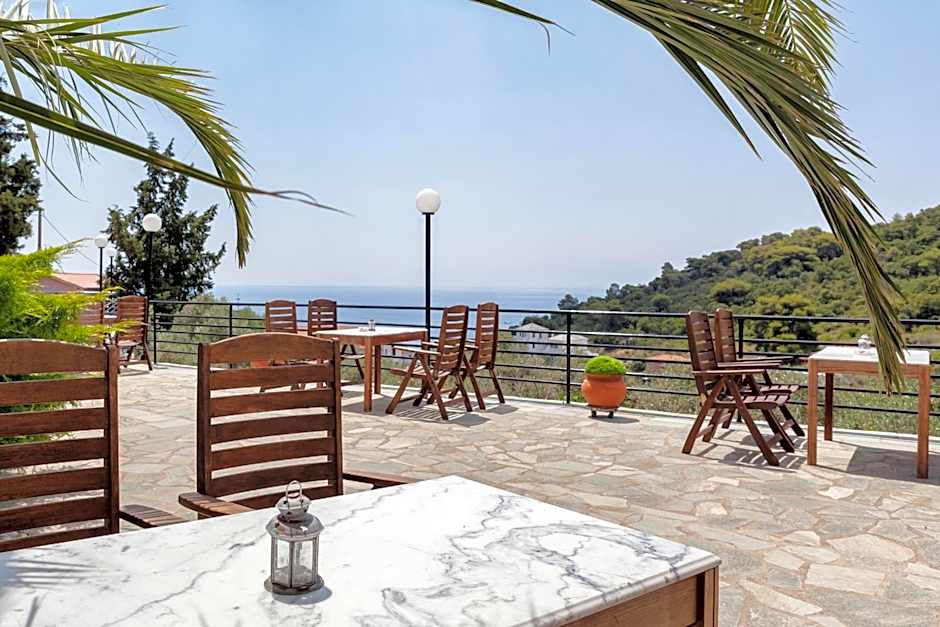 Stafylos Suites & Boutique hotel