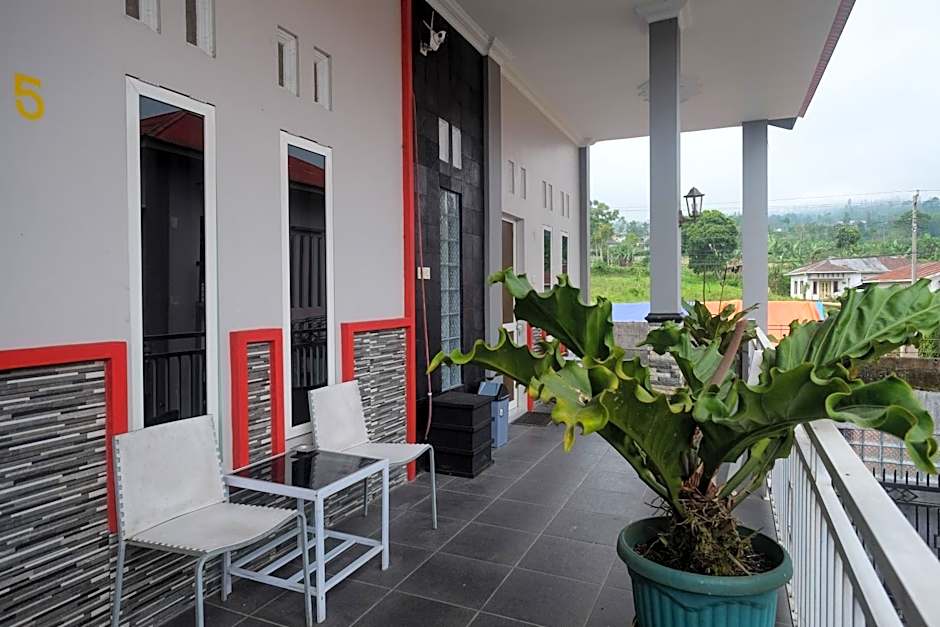 RedDoorz at Jalan Dieng 3