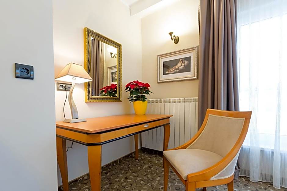 Hotel Sterling Garni