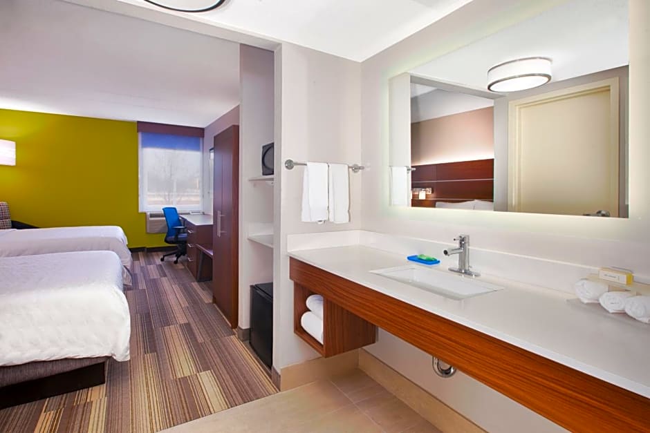Holiday Inn Express Fairfax-Arlington Boulevard by IHG