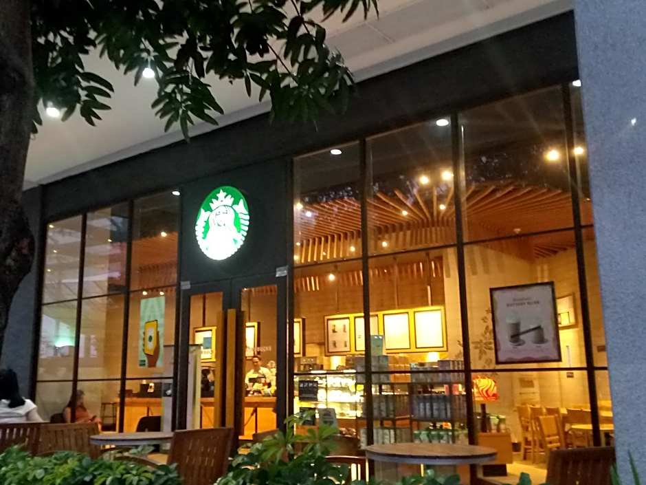 Mactan Newtown 8 boulevard Deluxe