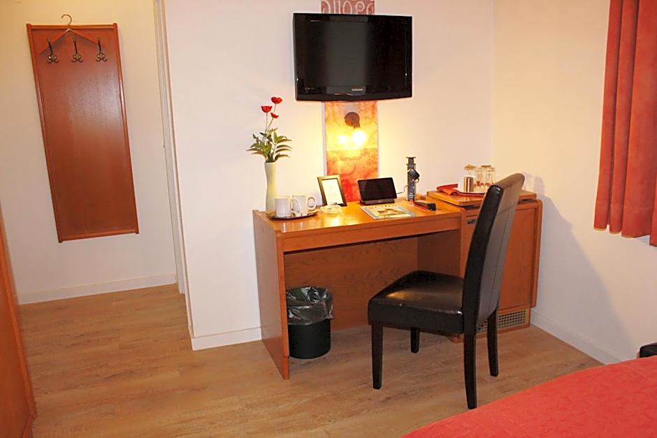 Arador-City Hotel