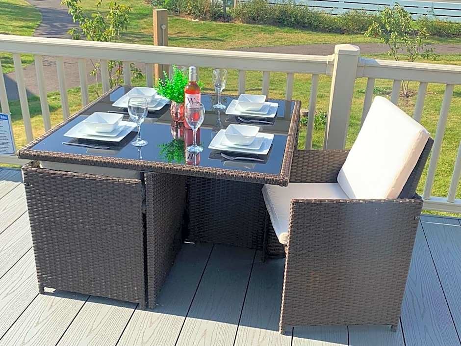 The Wardens Retreat - Tattershall Lakes Country Park