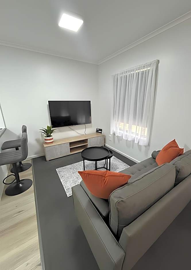 Jacaranda Apartments