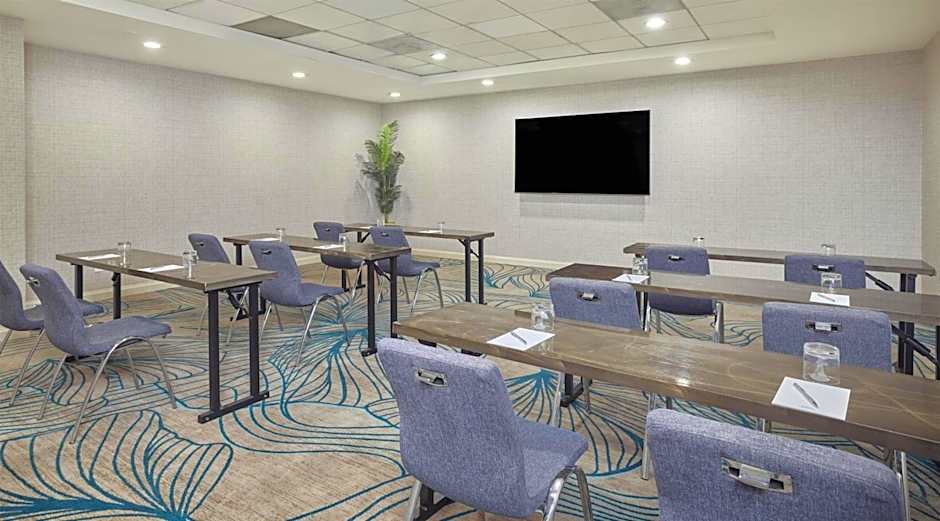 Hyatt Centric Delfina Santa Monica