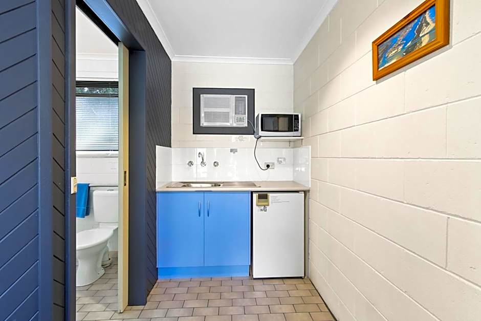 Cunningham Shore Motel