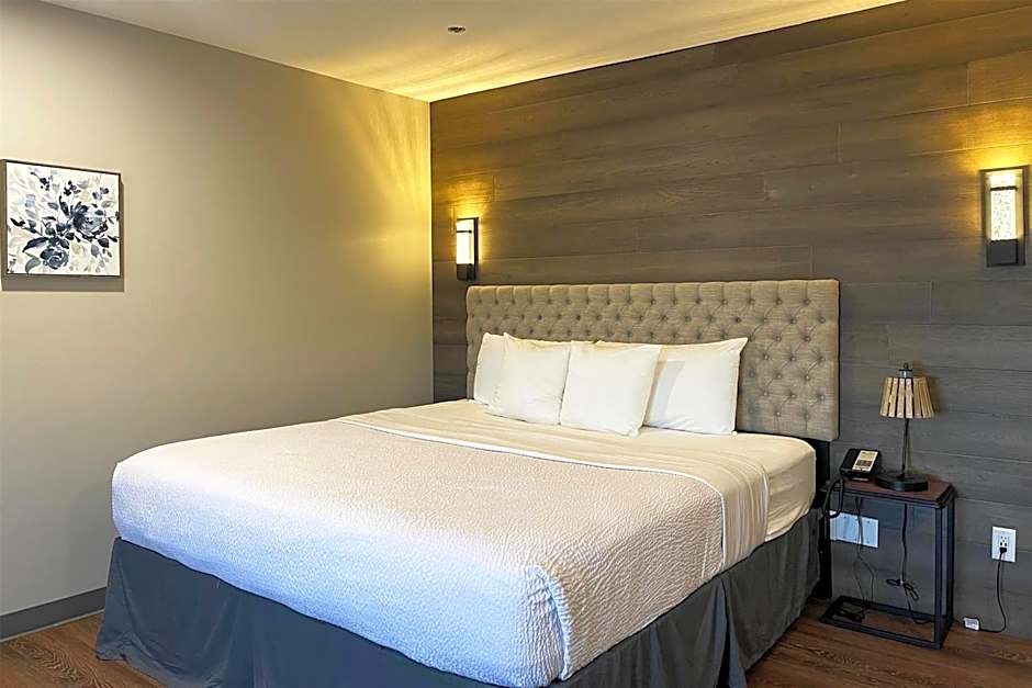 Chateau Hotel and Conference Center