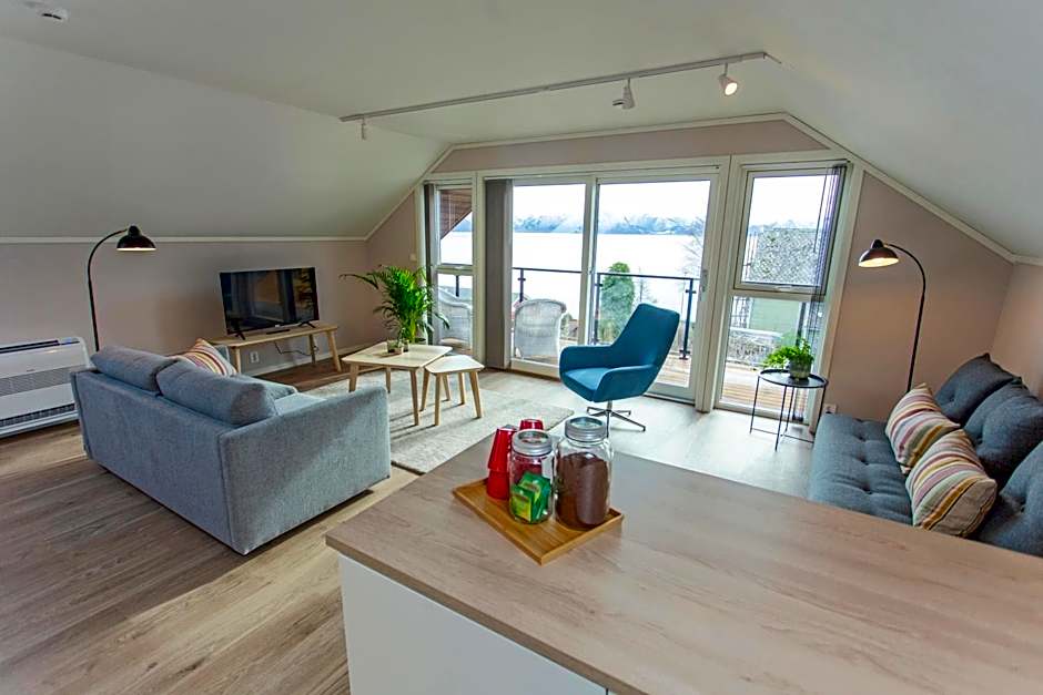 Lavik Fjord Hotel & Apartments