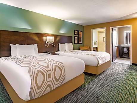 Superior Queen Room with Two Queen Beds and Kitchen - Non-Smoking