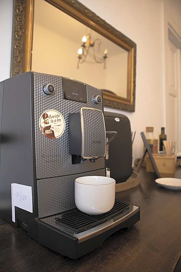 Oak Tree Old Town Apartments