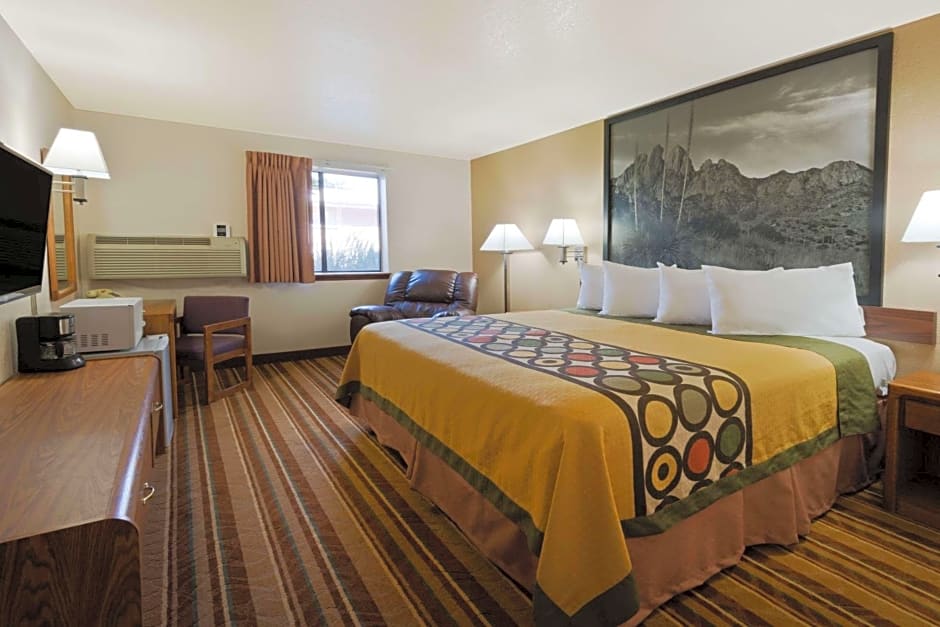 Super 8 by Wyndham Las Cruces/White Sands Area