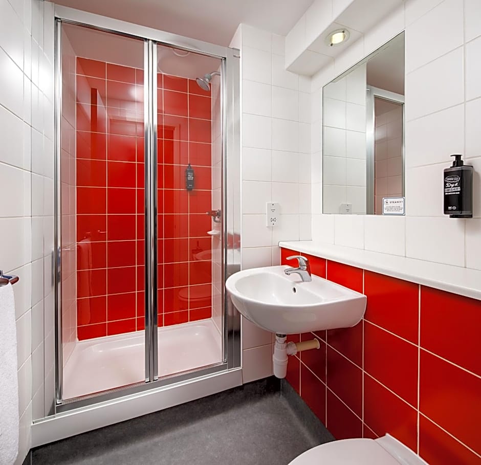 Go2 Portishead Marina Hotel