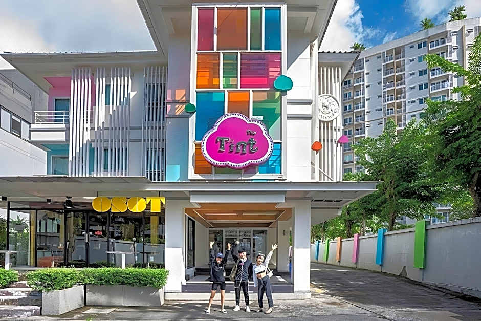 The Tint at Phuket Town Hotel
