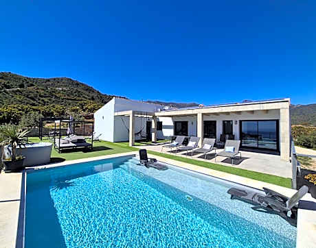 Recently built Independent Home El Limonar and with a hot tub