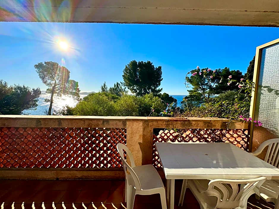 Résidence hôtelière Le Provençal à Giens - Bord de mer