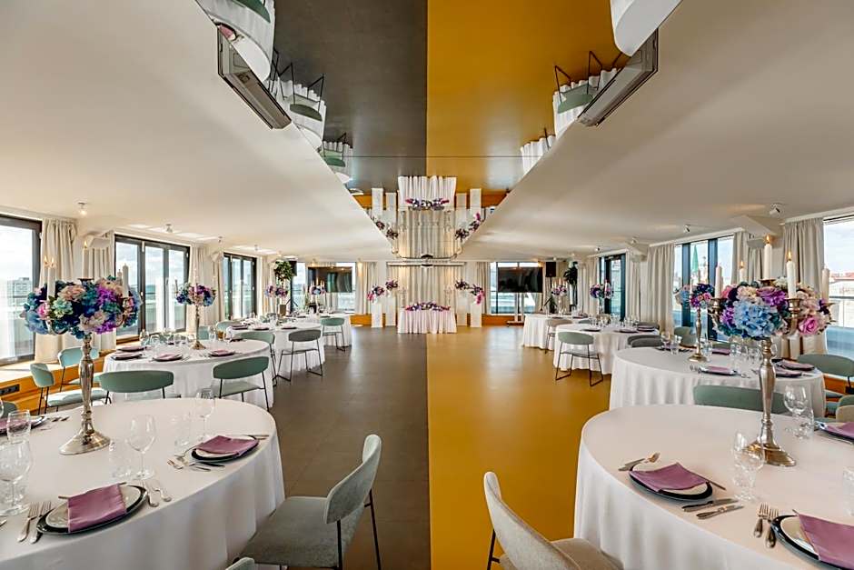 Wellton Riverside SPA Hotel