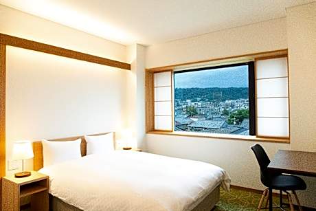 Queen Room with View