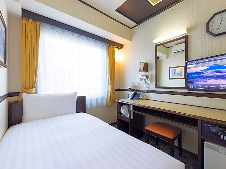 Toyoko Inn Nagoya-eki Sakuradori-guchi Honkan