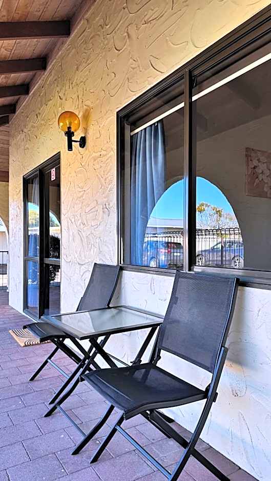 Captains Quarters Motor Inn
