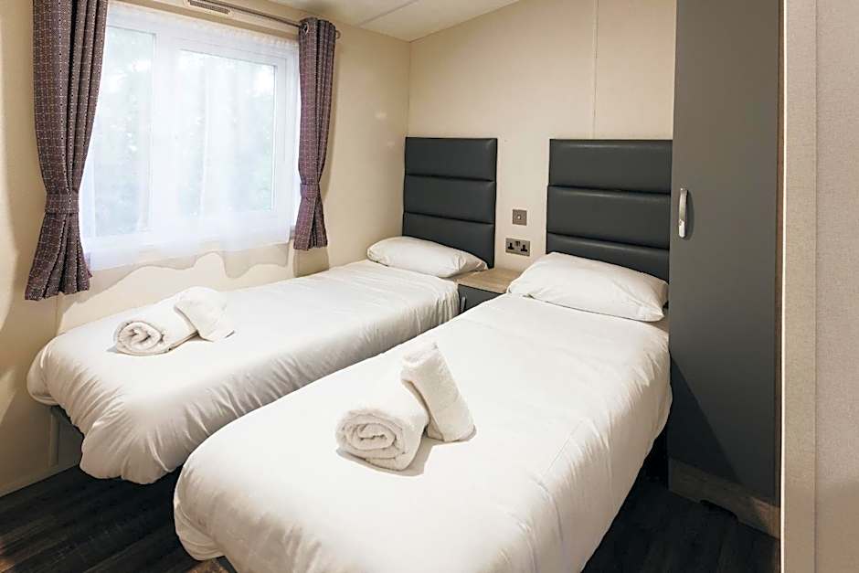 Black Bull Retreat, Barmston with Private Hot Tubs