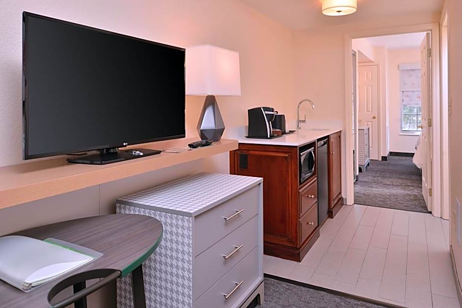 Holiday Inn & Suites Raleigh-Cary (I-40 @Walnut St) By IHG