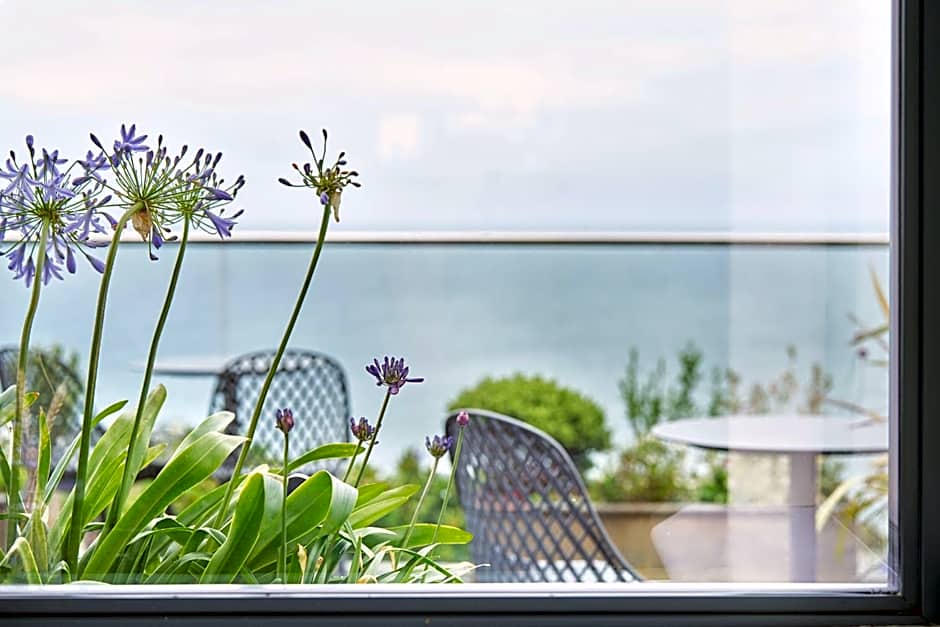 Outlaw's Guest House