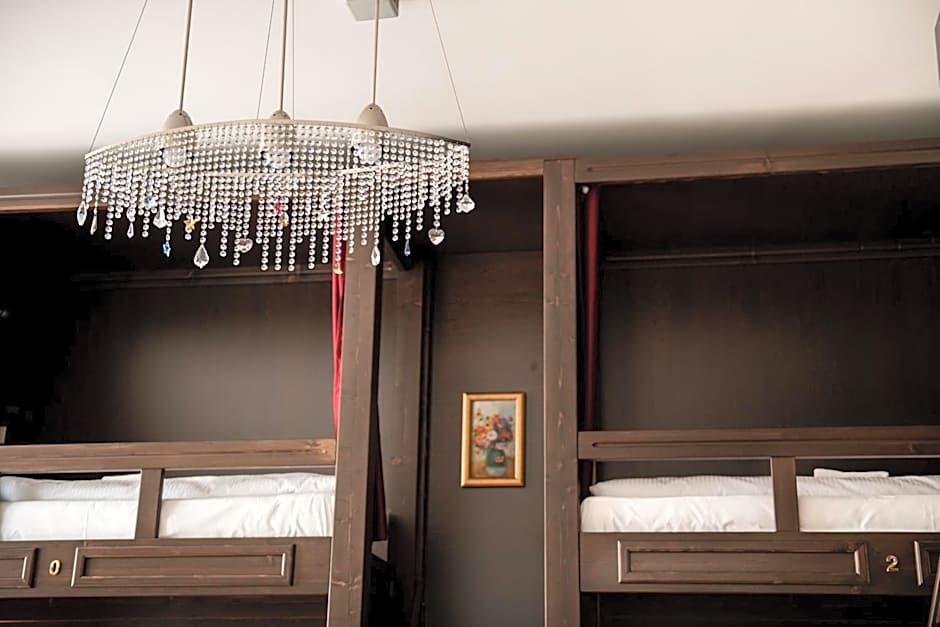 Vienna Boutique - Premium Hostel