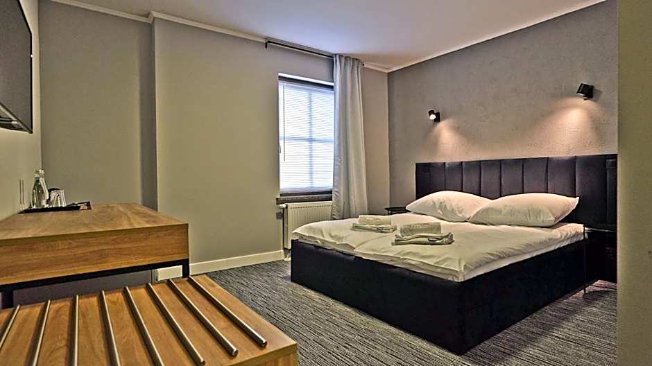 Hotel Made in Napoli by Siervo Międzybórz