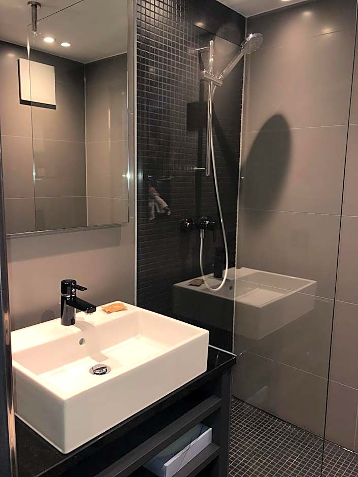 Munich Deluxe Hotel