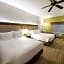 Holiday Inn Express Hotel & Suites Clinton