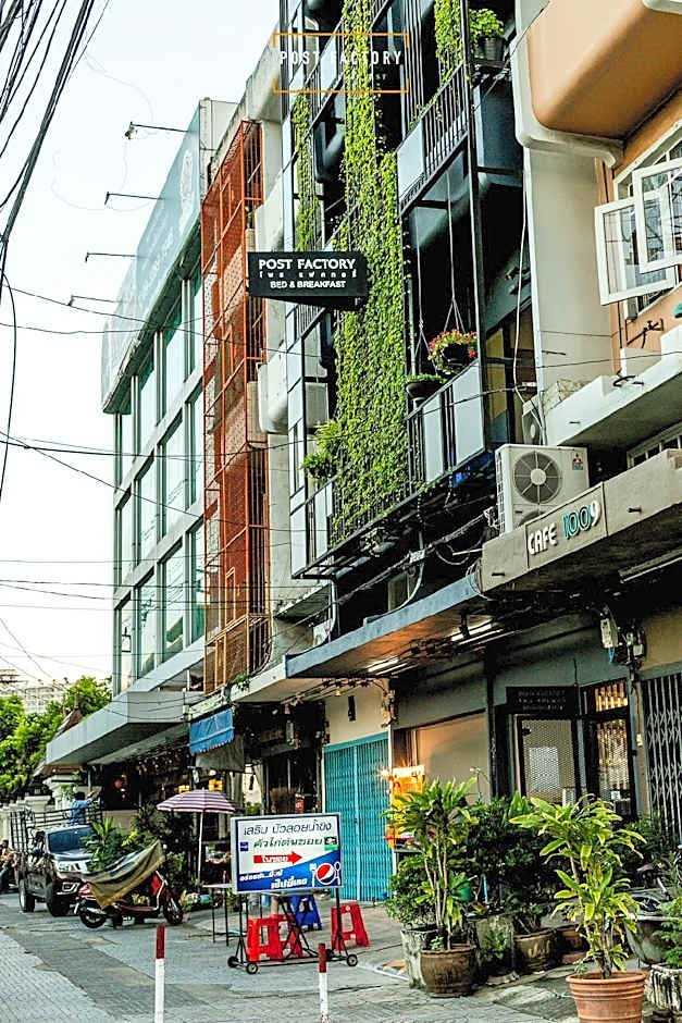 Post Factory Bed & Breakfast Hostel