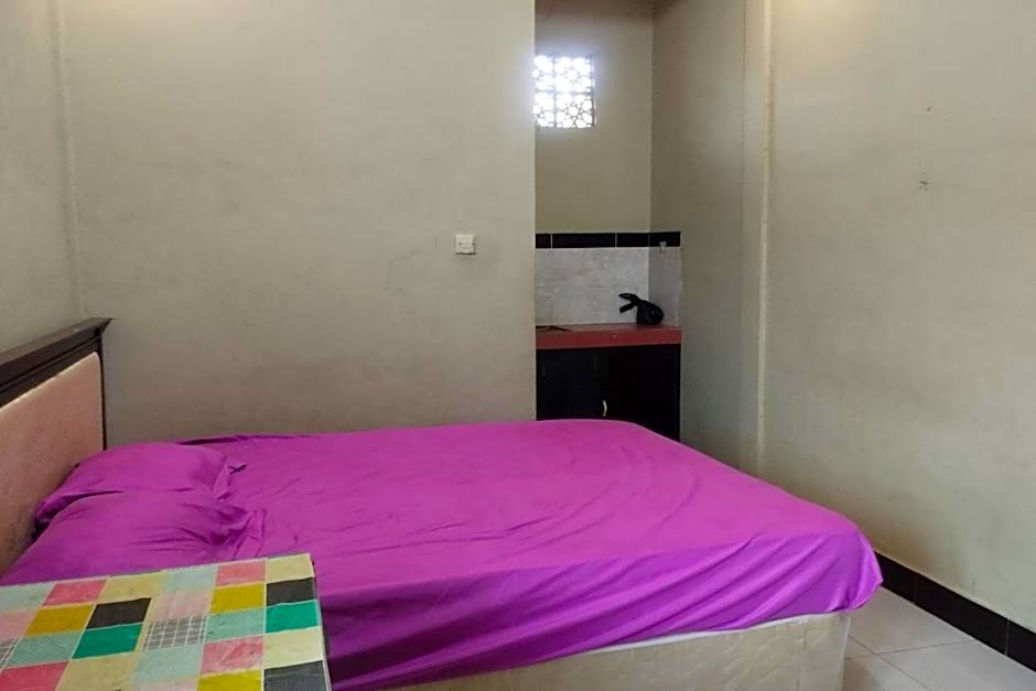 OYO Life 93403 Penginapan Adinda