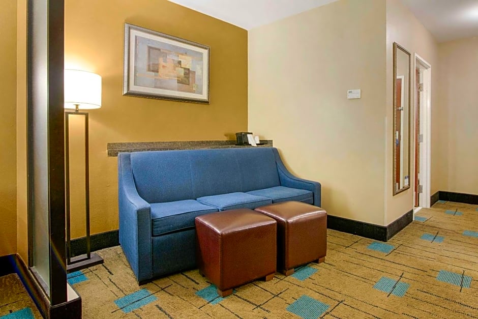 Comfort Suites near MCAS Beaufort