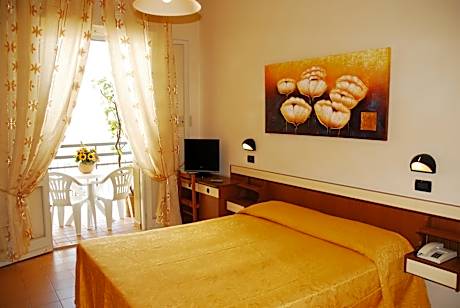 Quadruple Room with Balcony